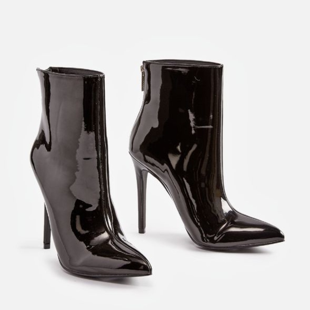 Madelina Bootie JustFab Black Patent Leather Ankle Booties